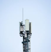 Mobile base station, mobile antennas